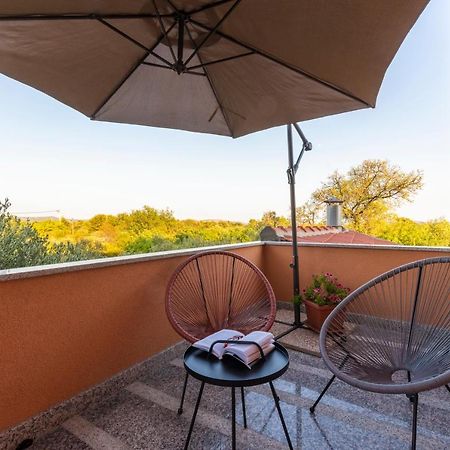 Villa Spark With Heated Pool In Rogoznica Zecevo Ngoại thất bức ảnh